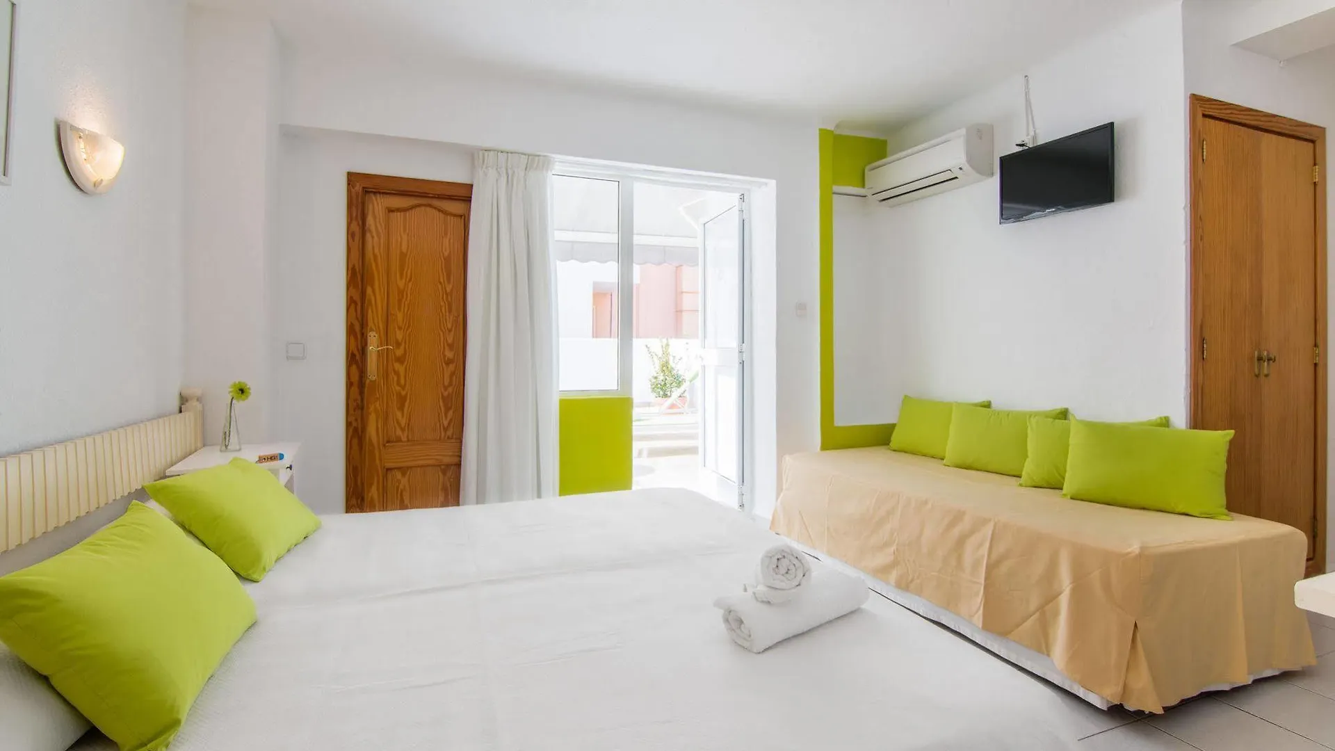 Garau Petit Hotel El Arenal   El Arenal (Mallorca)